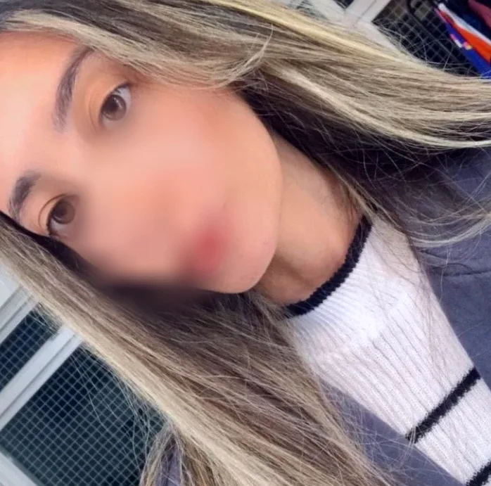 Emma, 20