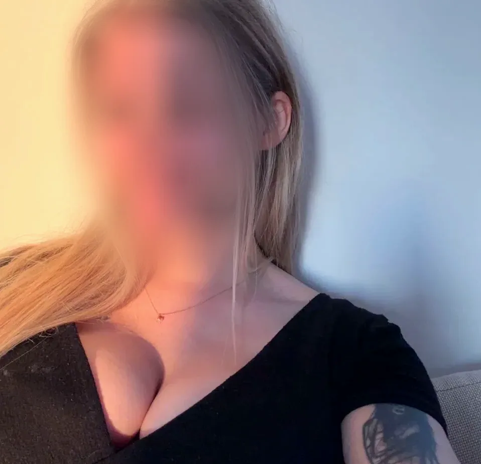 Ivana, 25