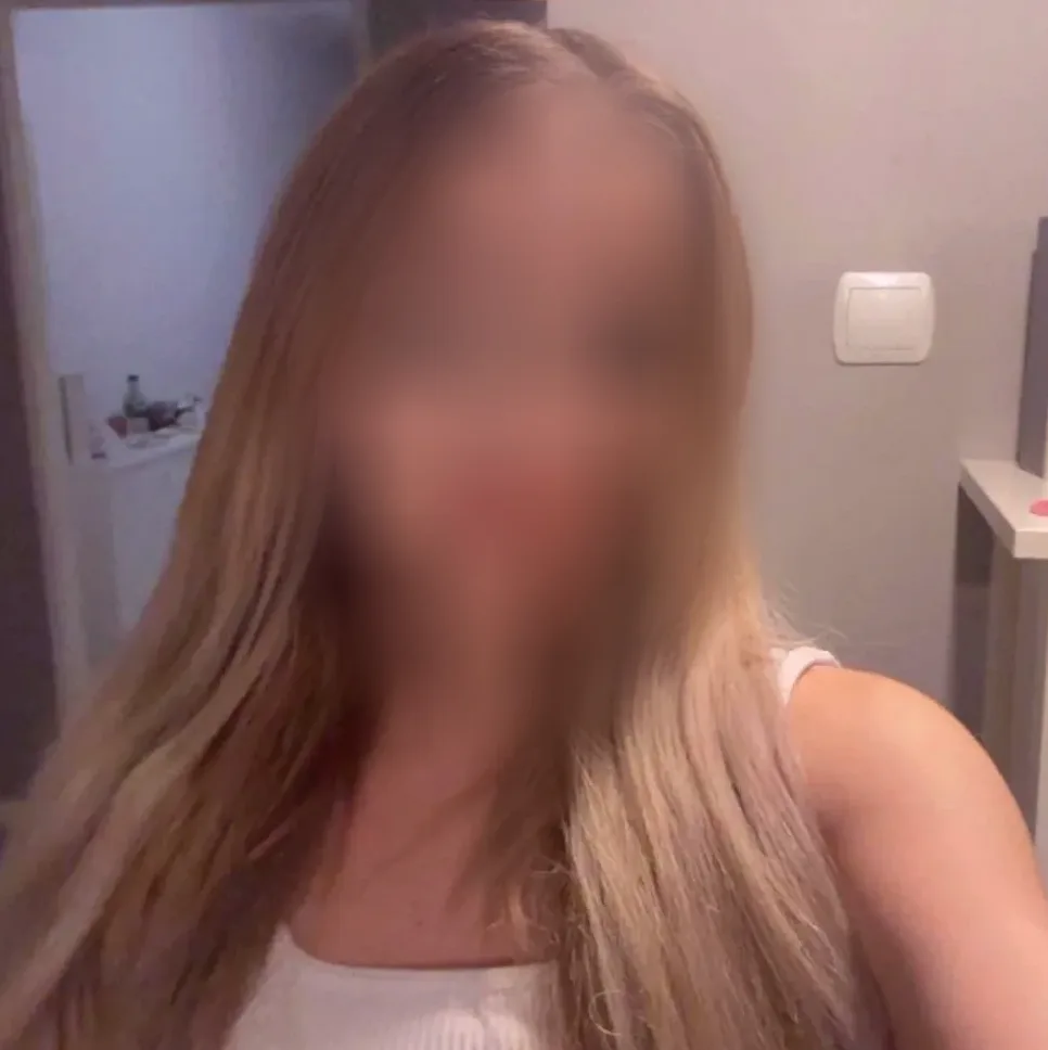 Ivana, 24