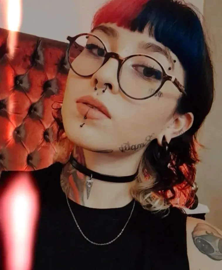 Theresa, 27